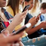 Pengaruh Konsumsi Konten Media Sosial Di Sekolah
